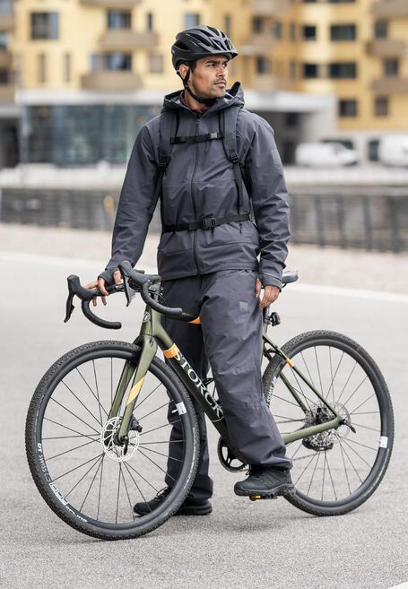 Bike Commute Outfit Men