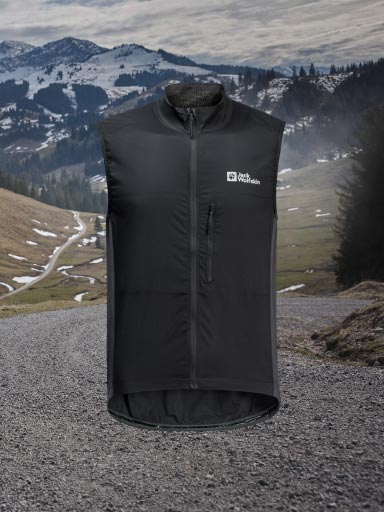 Gilet outdoor pour femmes sur fond de nature